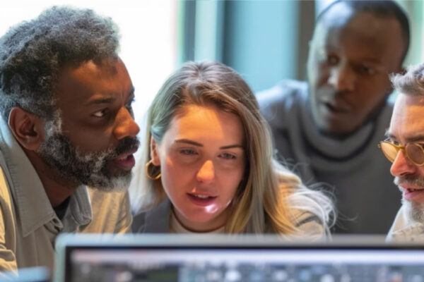 A team is being trained in the use of the best knowledge management software