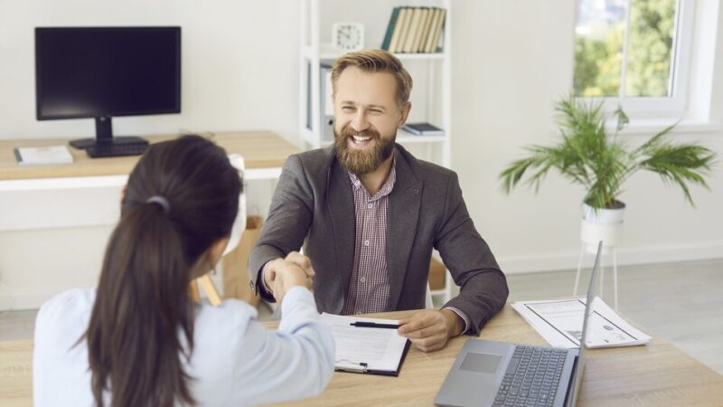 What Mortgage Advisors Should Consider Before Joining a Network